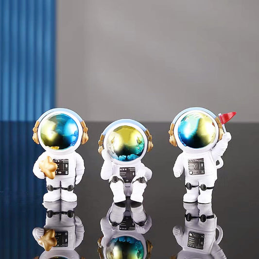 Ni-JASW Gradient Astronaut Statues Set of 3, Spaceman Sculpture