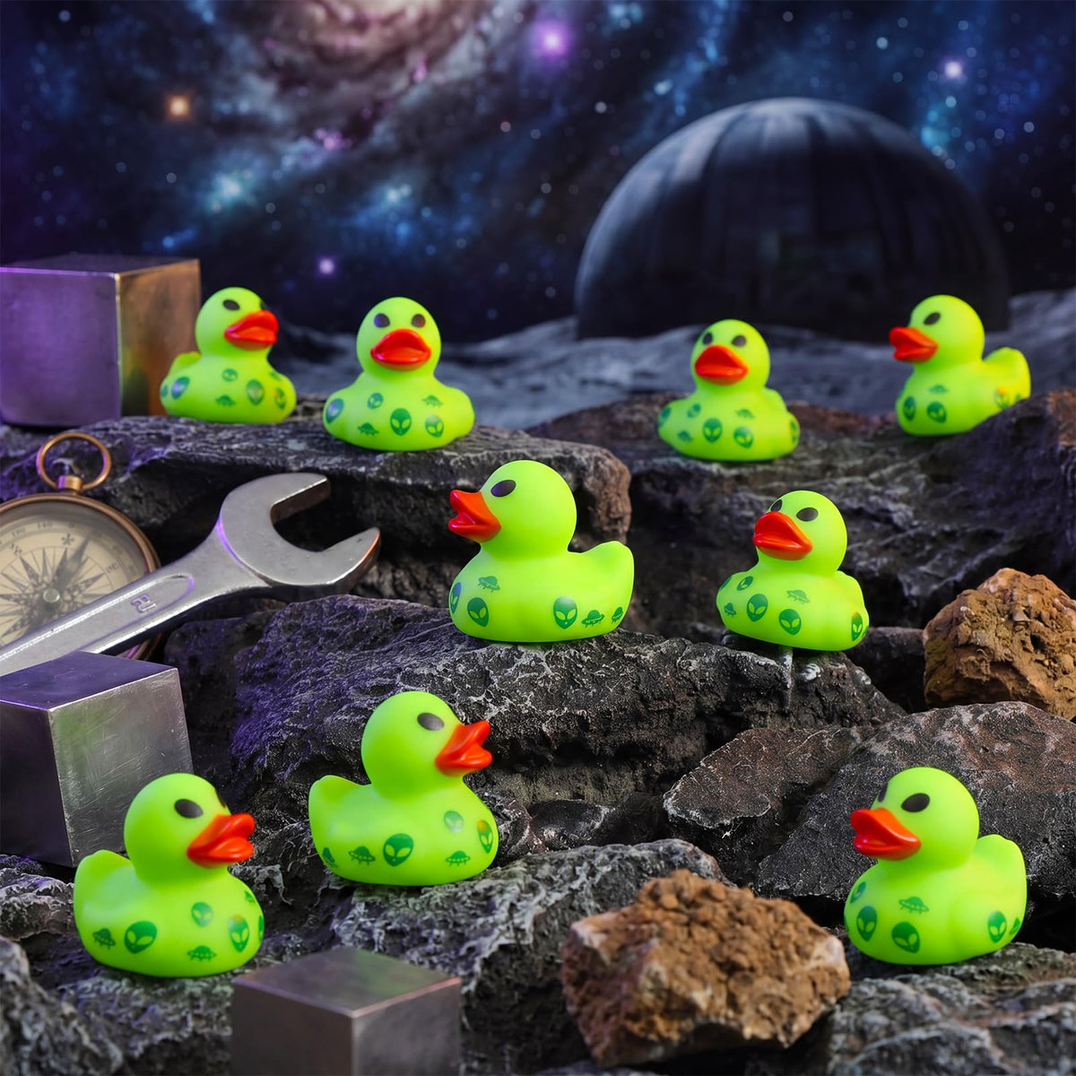 25 Pcs Mini Alien Rubber Ducks Alien Party Favors Tiny Green
