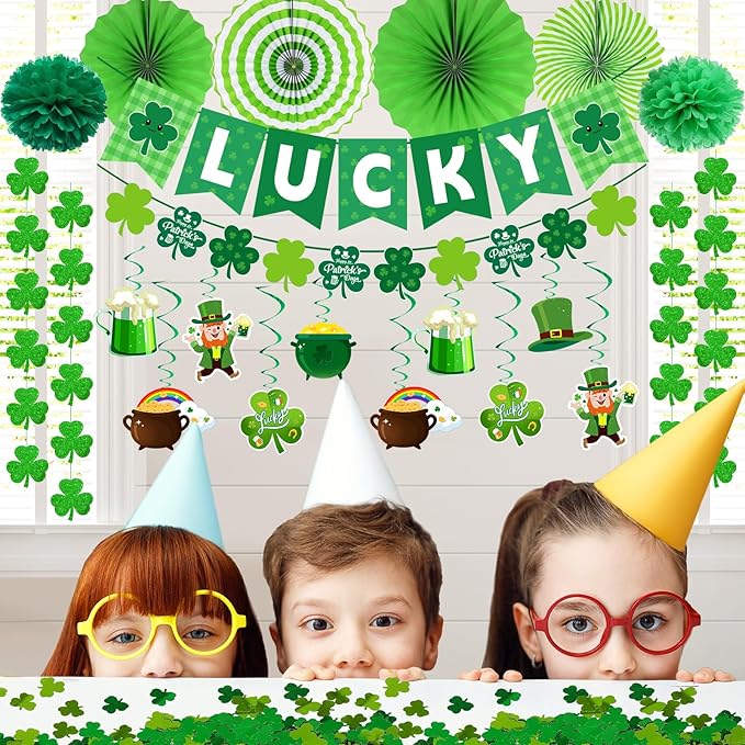 St Patrick's Day Decorations Set with Lucky Banner Shamrock Garland