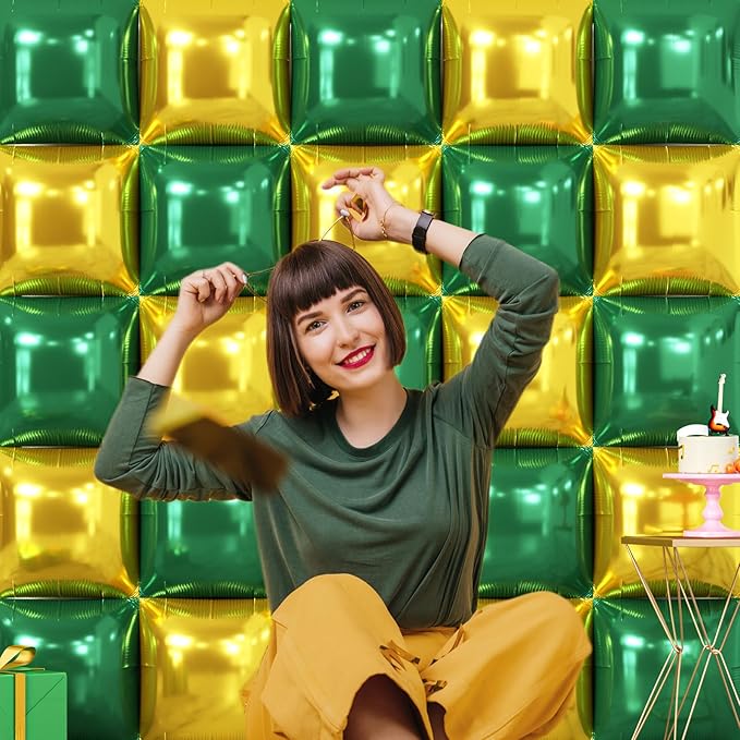 25PCS Christmas Balloons Green Gold Square Foil Balloon Wall