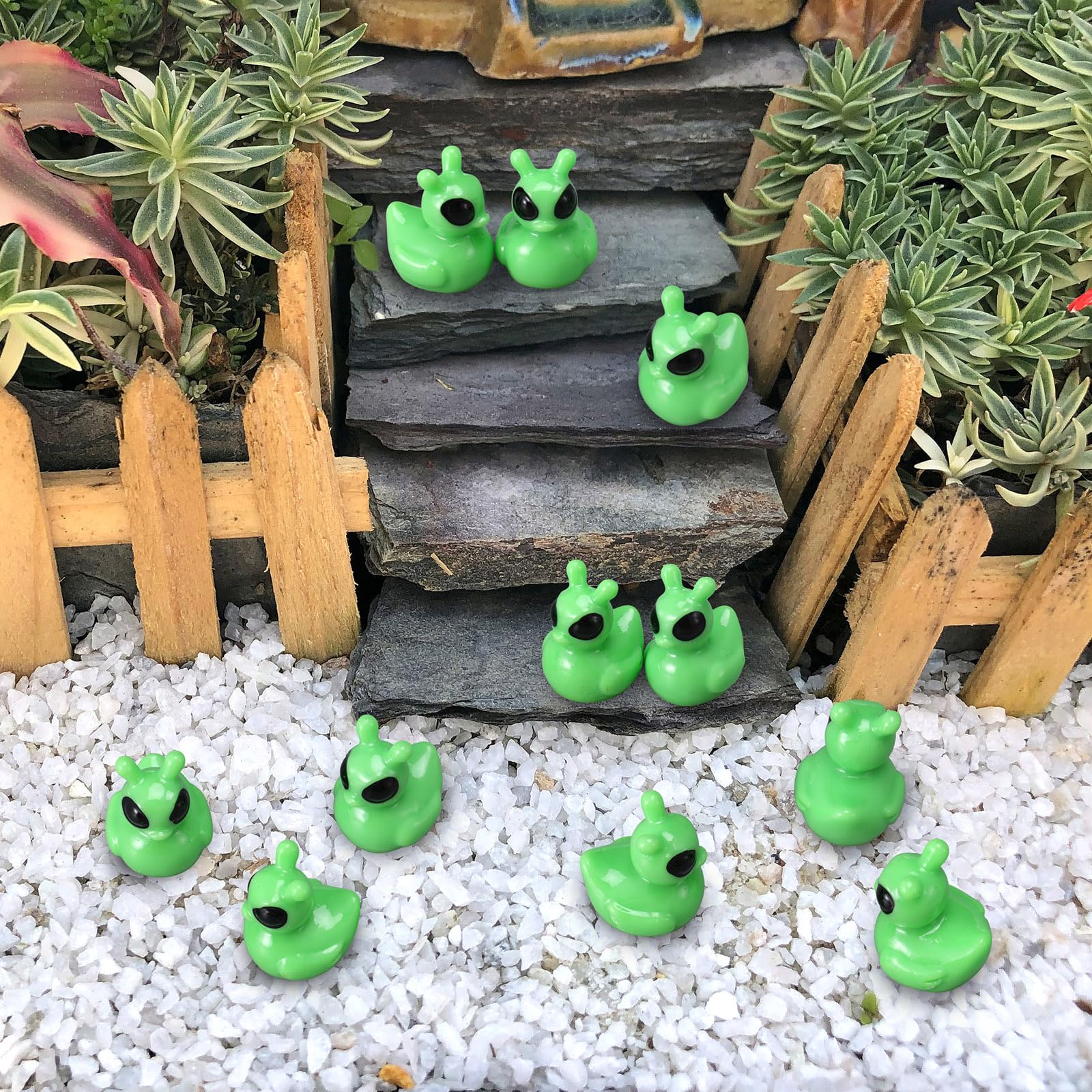 100 Pcs Resin Mini Alien Duck Figures Bulk Tiny Alien Duck