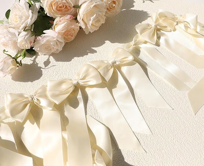 2pcs Creamy White Bow Banner Valentine's Day Decorations for Women