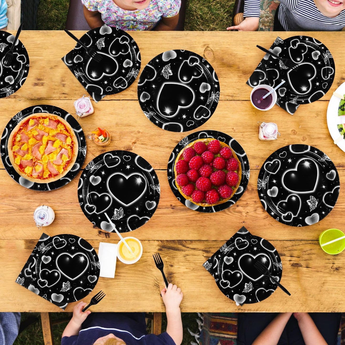 Grencian 96 Pcs 2000s Party Plates and Napkins Black Heart Tableware
