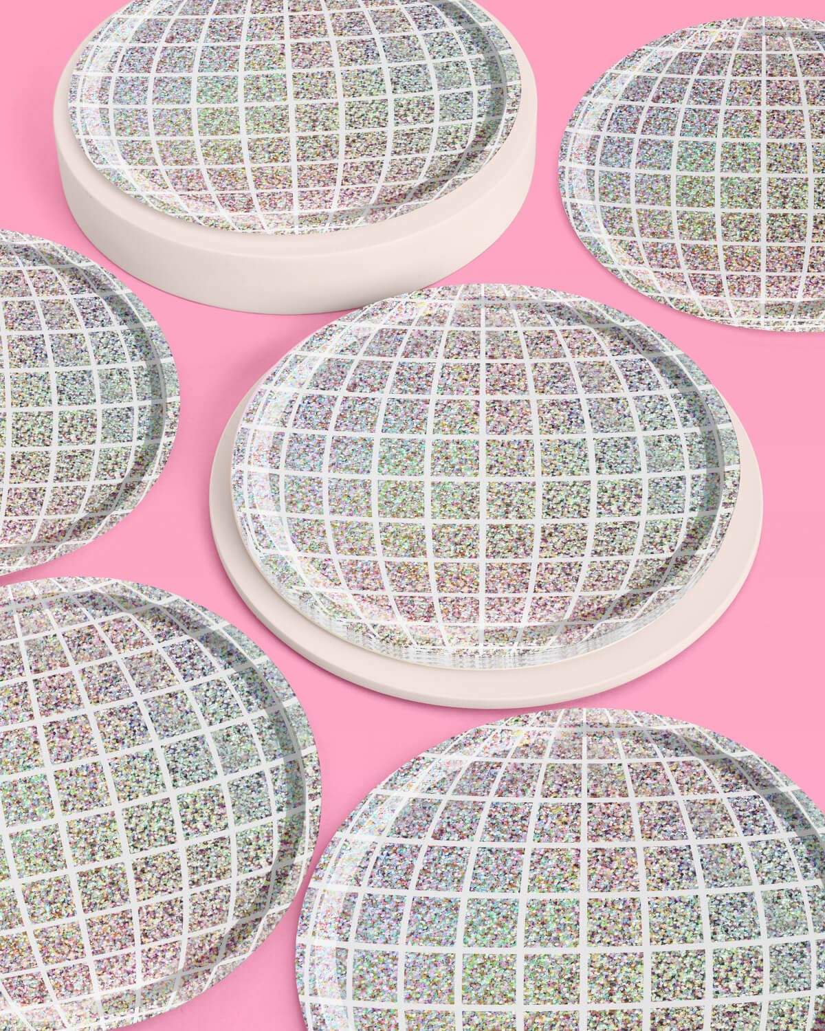 xo, Fetti Holographic Disco Ball Paper Plates - 25 pk, 9" |