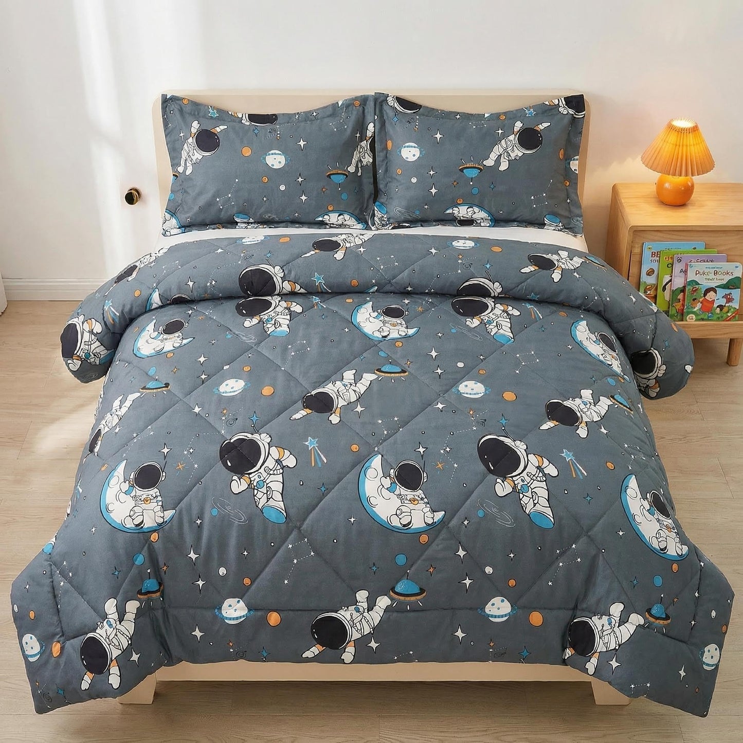 JSD Grey Astronaut Kids Comforter Set Twin Size, 2 Piece Space Theme
