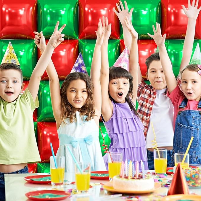 25PCS Christmas Balloons Red Green Square Foil Balloon Wall Backdrop