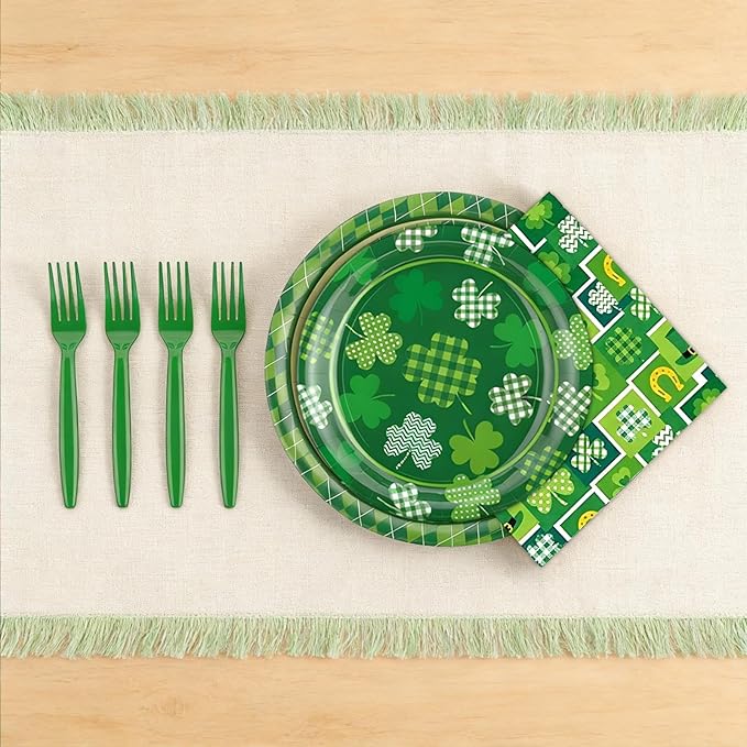 St Patrick's Day Tableware Set 96 Pcs Lucky Green Shamrock
