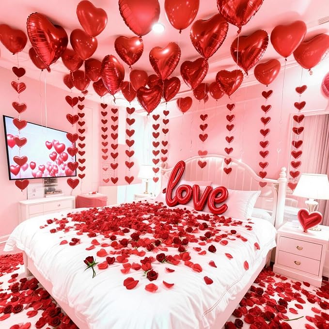 Valentine's Day Decorations Set 1000 Rose Petals & 31 Red Heart
